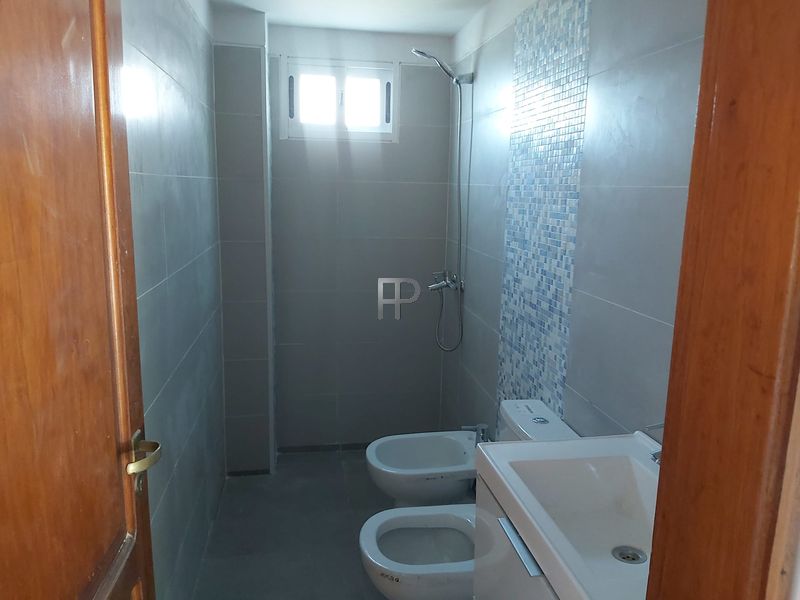 bathroom (photo 2)