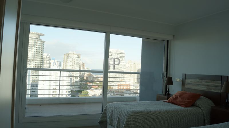 2nd bedroom with view interior