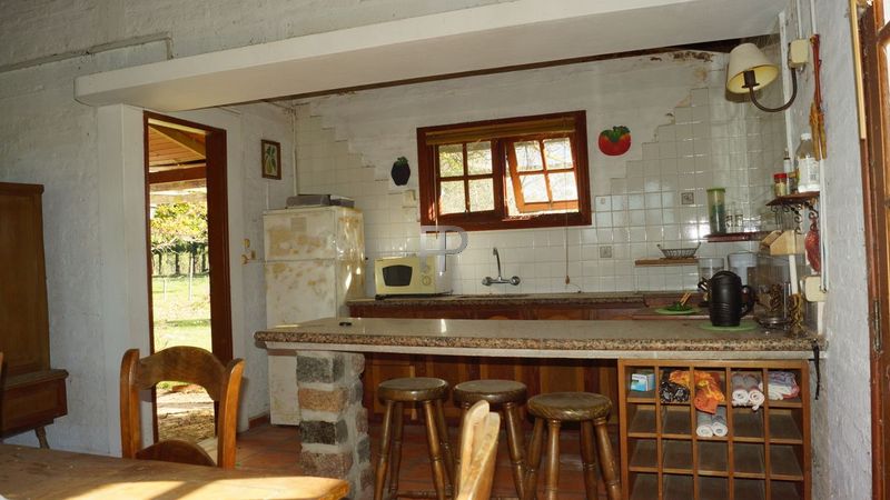 and open kitchen 